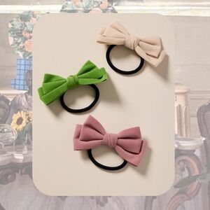 kids 🆕 🎉 francesca’s set of 3 handmade faux suede ribbon bow pony tail hair ties